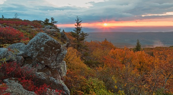 These 10 Mind-Blowing Sceneries Totally Define West Virginia
