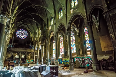 What This Photographer Captured In An Abandoned Pennsylvania Church Will Amaze You