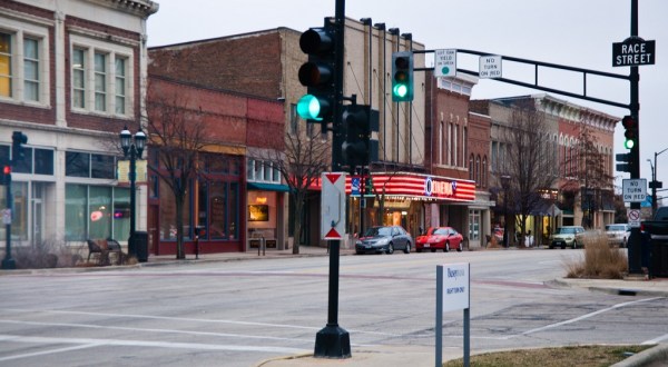 These 10 Towns In Illinois Have The Best Main Streets You Gotta Visit