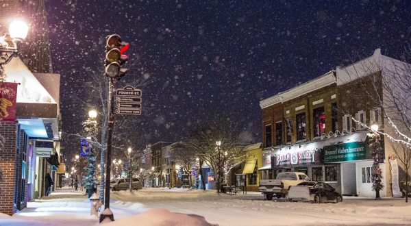 These 10 Towns In Iowa Have The Best Main Streets You’ve Got To Visit