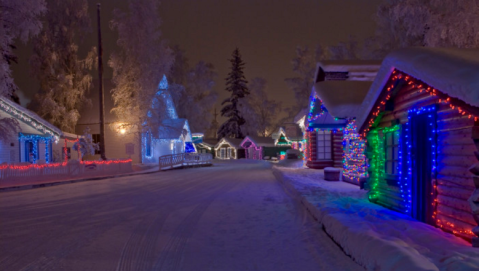These 7 Places In Alaska Have The Most Unbelievable Christmas Decorations