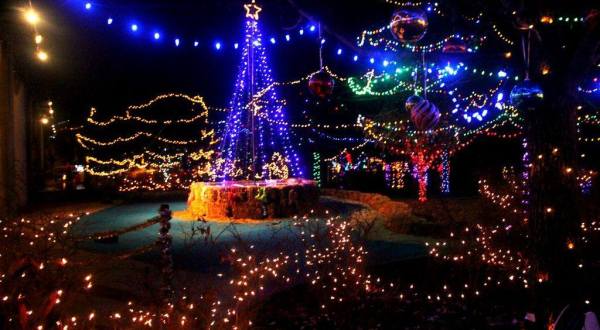 These Are The Top 10 Christmas Towns In Alabama. They’re Magical.