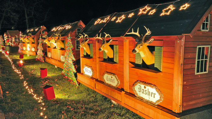 Here Are The Top 10 Christmas Towns In Iowa. They’re Magical.