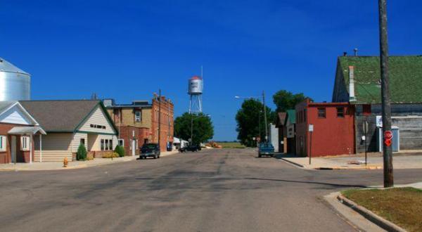Most People Don’t Know These 13 Super Tiny Towns In Minnesota Exist