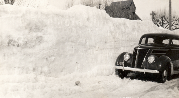 These 11 Vintage Winter Photos In Michigan Are Pure Magic