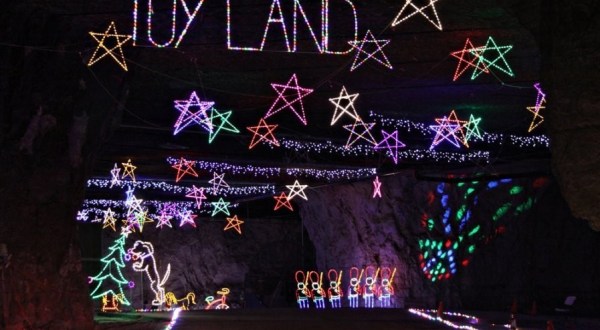 Kentucky Has the World’s Biggest Underground Light Show… And It’s Awesome