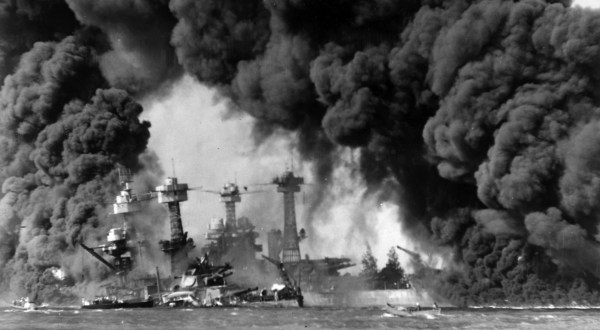 14 Rare Photos From The Attack on Pearl Harbor You’ve Never Seen