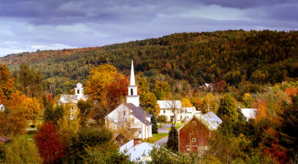 These 17 Perfectly Picturesque Small Towns In Vermont Are Delightful