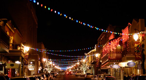 Here are the 14 Top Christmas Towns in Utah. They’re Magical!