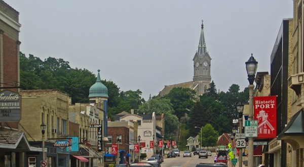 These 10 Towns In Wisconsin Have The Best Main Streets You Gotta Visit