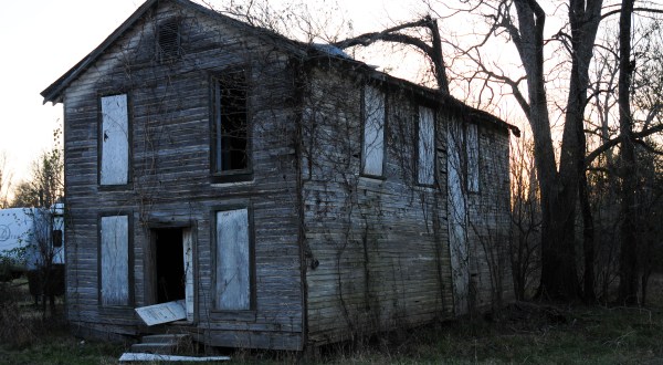 This One Creepy Ghost Town In Mississippi Is The Stuff Nightmares Are Made Of