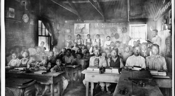 Arizona Schools In The Early 1900s May Shock You. They’re So Different.