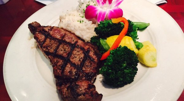 These 14 Mouth-Watering Steakhouses In Hawaii Are A Carnivore’s Dream