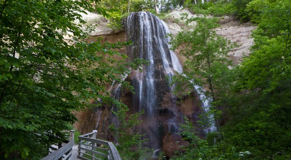 Everyone In Nebraska Must Visit This Epic Waterfall As Soon As Possible