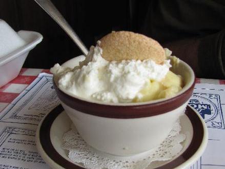 These 10 Restaurants Serve The Best Banana Pudding In Tennessee