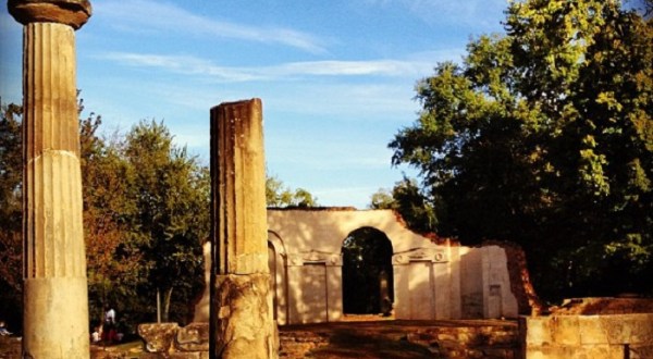 These 10 Unbelievable Ruins In Alabama Will Transport You Straight To The Past