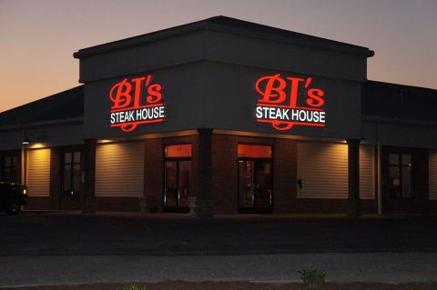 These 12 Mouth-Watering Steakhouses In Kentucky Are A Carnivore's Dream