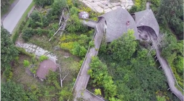 Everyone In Michigan Should See What’s Inside The Gates Of This Abandoned Zoo