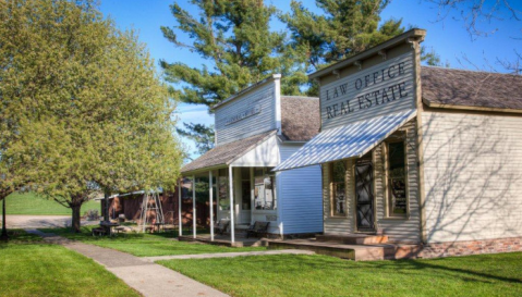 These 10 Historical Villages In Iowa Will Transport You To A Different Time