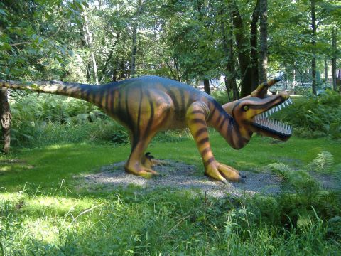 The Remnants Of This Dinosaur-Themed Amusement Park In Michigan Are Terribly Creepy