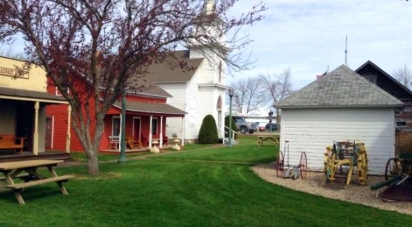 These 6 Historic Villages In Minnesota Will Transport You Into A Different Time