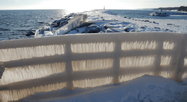 These 14 Weird Ice Formations In Minnesota Are Simply Mesmerizing