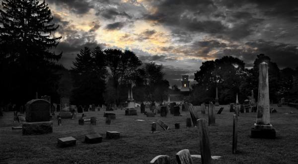 These 16 Urban Legends In New Jersey Will Keep You Awake At Night