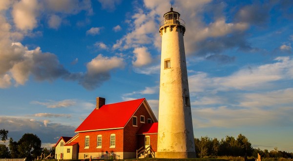 These 11 Historic Lighthouses In Michigan Are Simply Incredible To See