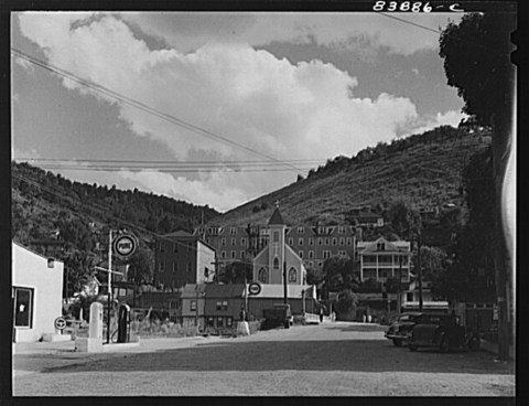 Most People Have Never Seen These 19 Photos Taken During WWII In West Virginia