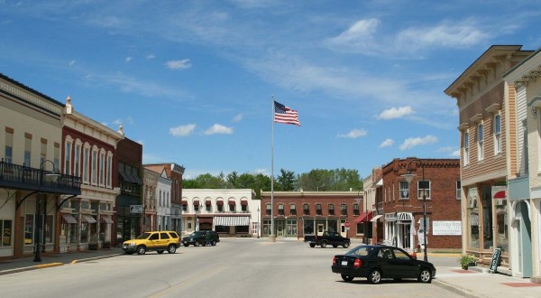 9 Tiny Towns In Wisconsin Where HUGE Things Happened