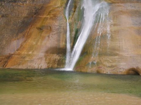 Everyone in Utah Must Visit This Epic Waterfall As Soon As Possible