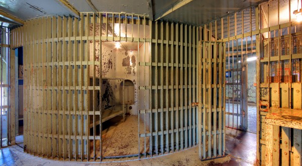 Most People Have No Idea What This Old Iowa Jail Used To Do To Its Inmates