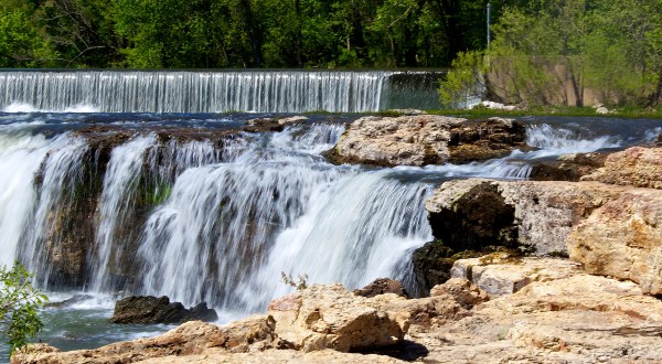 Everyone In Missouri Must Visit This Epic Waterfall As Soon As Possible