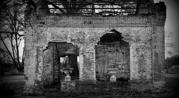 These 8 Unbelievable Ruins In Mississippi Will Transport You To The Past