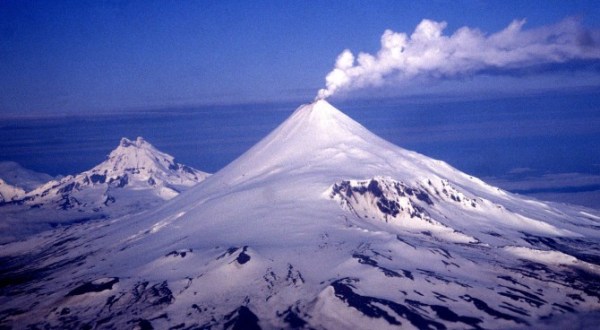 There’s A Reason This Alaska Volcano Is Absolutely Perfect. And It’s Shocking.