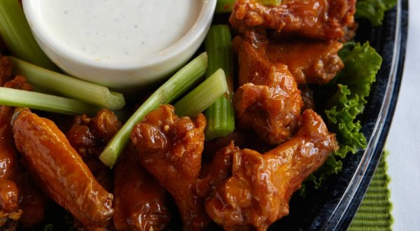 These 11 Restaurants Serve The Best Wings In Alabama