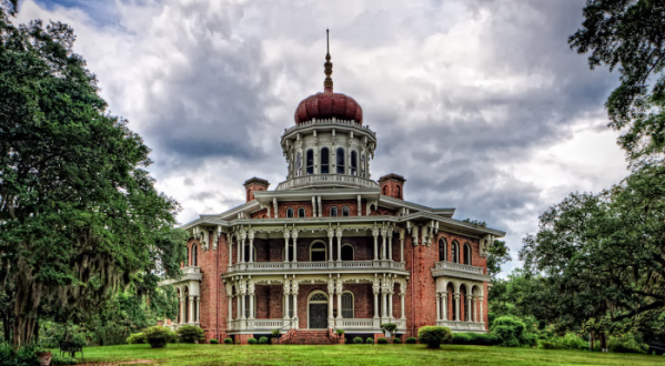 You’ll Never Believe What’s Inside This One Mississippi Plantation