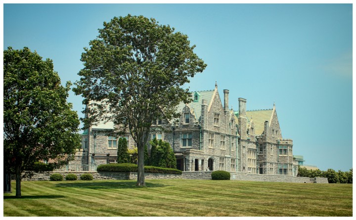 mansion tours in ct