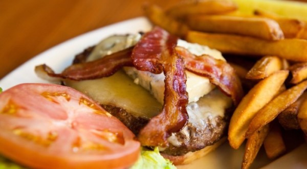 11 Burger Joints In Rhode Island That’ll Make Your Taste Buds Go Crazy