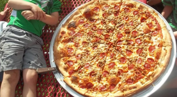 These 10 Pizza Places In Wyoming Are So Good That Your Mouth May Explode