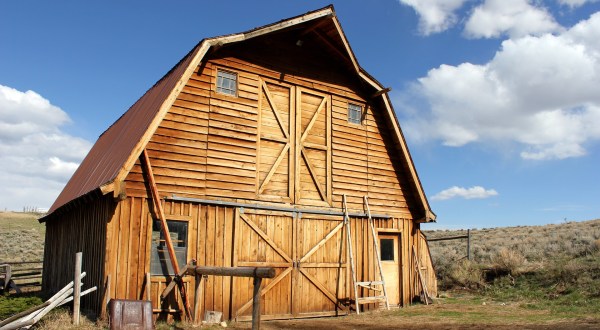You Will Fall In Love With These 10 Beautiful Old Barns In South Dakota