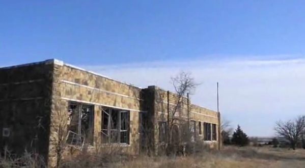 Nature Is Reclaiming This One Abandoned Oklahoma Spot And It’s Actually Amazing