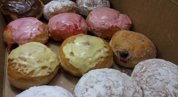 These 8 Wisconsin Bakeries Serve The Sweetest Paczkis