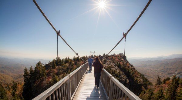 This Terrifying Swinging Bridge In North Carolina Will Make Your Stomach Drop