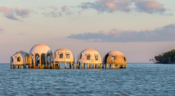 Nature Is Reclaiming This One Abandoned Florida Spot And It’s Actually Amazing