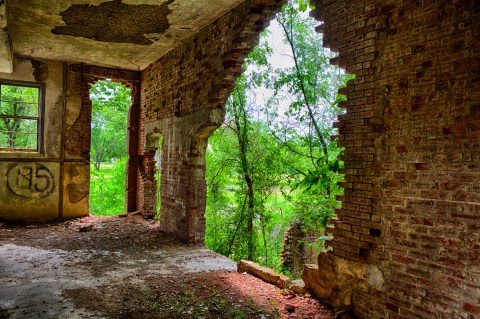 The Remnants Of These Abandoned Kansas Locations Are Hauntingly Beautiful