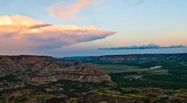 Here Are The 7 Most Incredible Natural Wonders In North Dakota