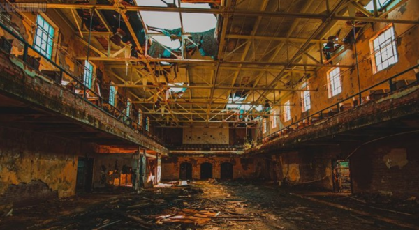 Nature Is Reclaiming This One Abandoned Massachusetts Spot And It’s Actually Amazing