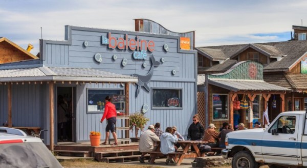 These 15 Extremely Tiny Restaurants In Alaska Are Actually Delicious