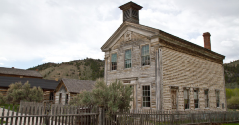 This Creepy Ghost Town In Montana Is The Stuff Nightmares Are Made Of